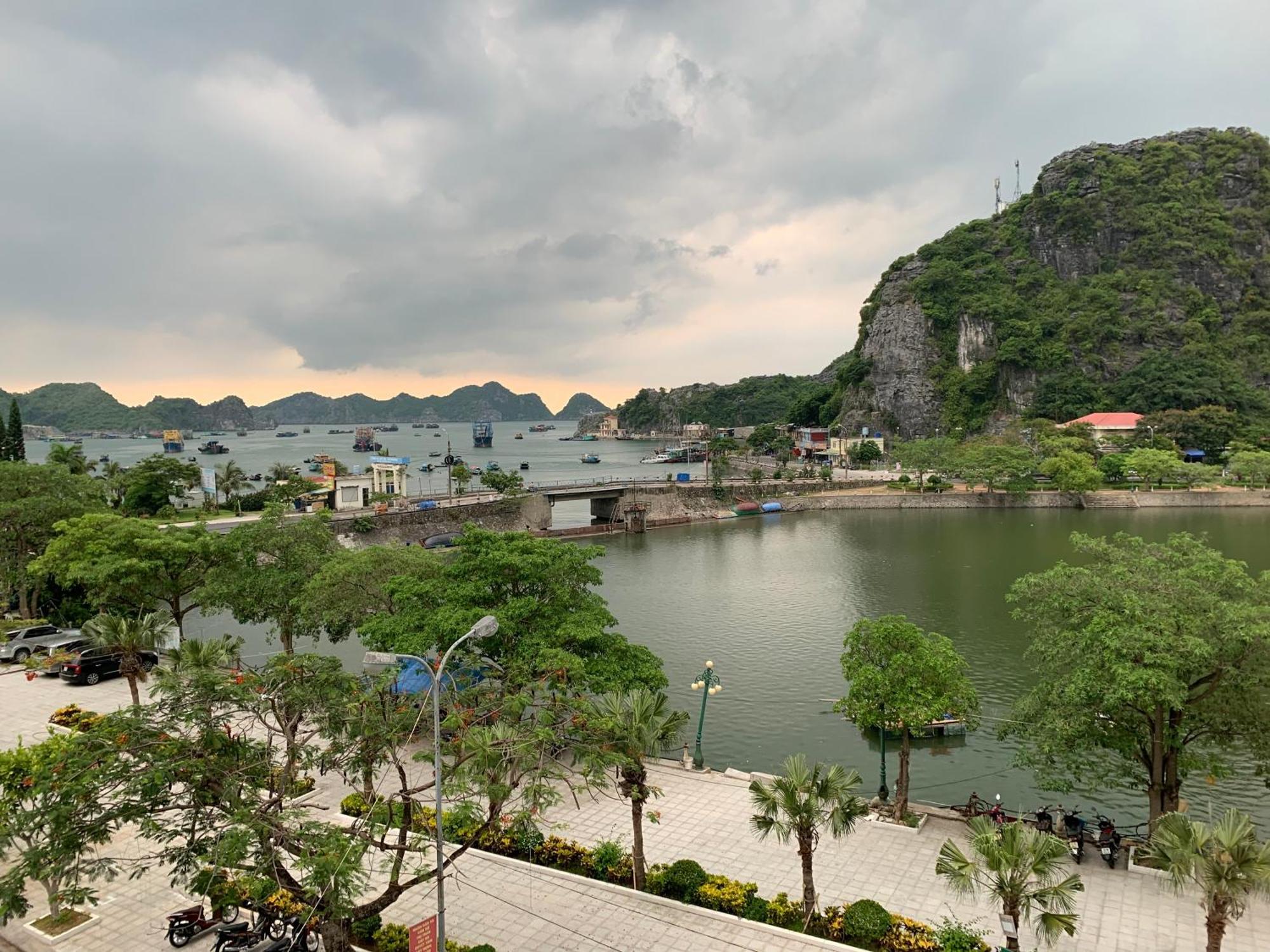 Cat Ba Rosalia Hotel Dong Khe Sau Экстерьер фото
